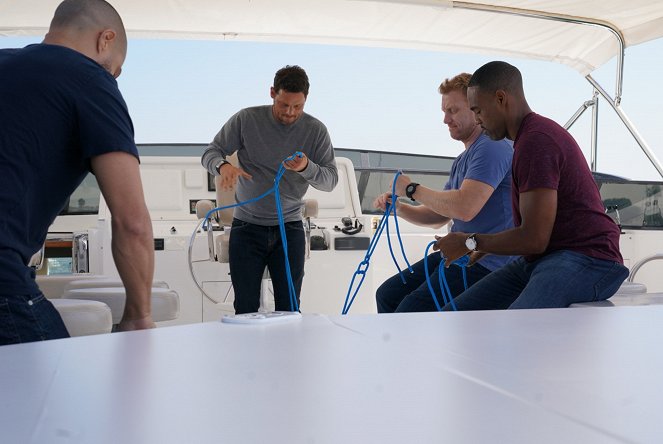 Grey's Anatomy - Come on Down to My Boat, Baby - Van film - Justin Chambers, Kevin McKidd, Jason George