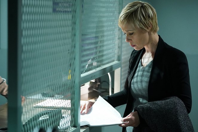 How to Get Away with Murder - I Love Her - Photos - Liza Weil