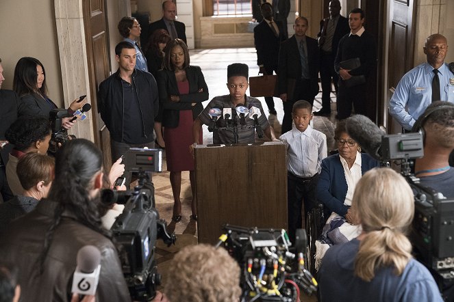 How to Get Away with Murder - Stay Strong, Mama - Photos - Jack Falahee, Viola Davis
