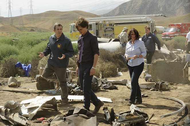 Criminal Minds - Season 10 - A Thousand Suns - Photos - Matthew Gray Gubler, Jennifer Love Hewitt