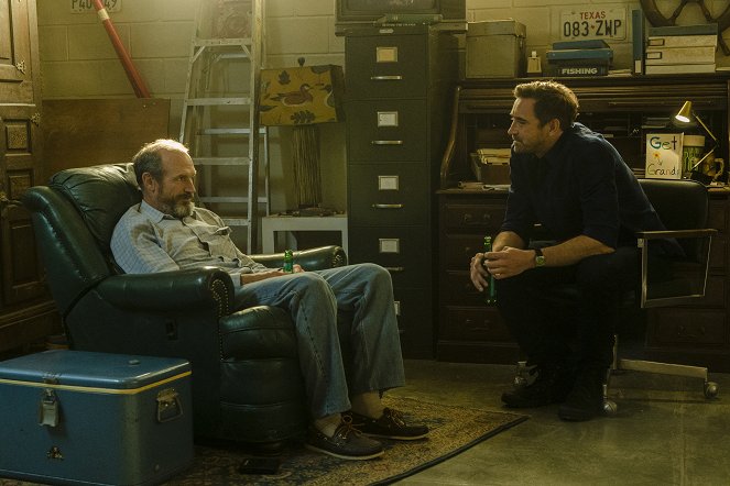 Halt and Catch Fire - Season 4 - A Connection Is Made - Filmfotos - Toby Huss, Lee Pace