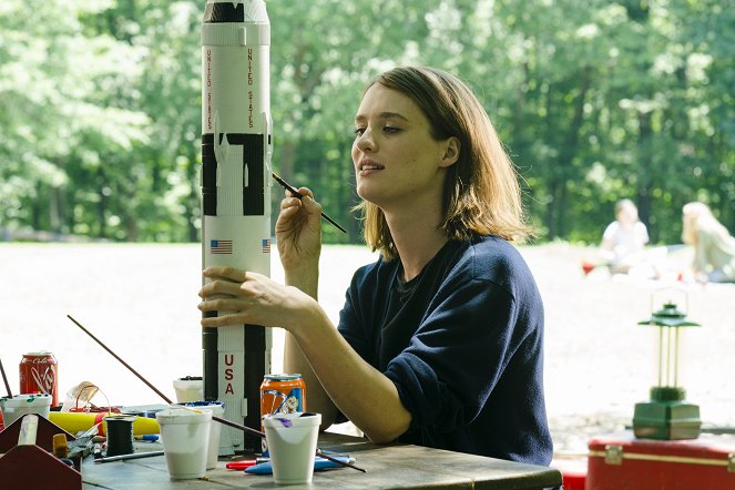 PC Rebeli - A Connection Is Made - Z filmu - Mackenzie Davis