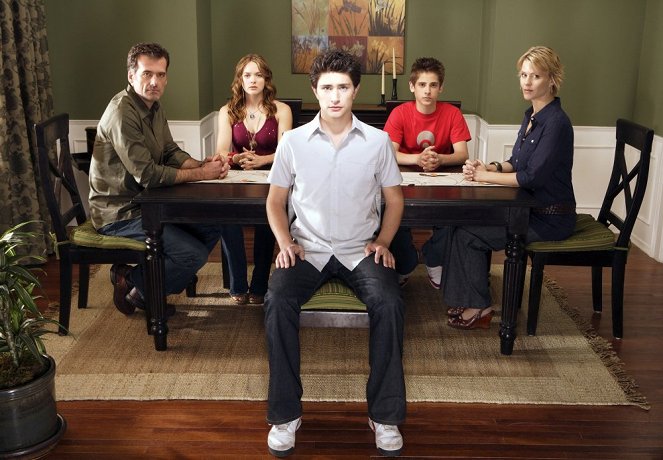 Kyle, a rejtélyes idegen - Promóció fotók - Bruce Thomas, April Matson, Matt Dallas, Jean-Luc Bilodeau, Marguerite MacIntyre