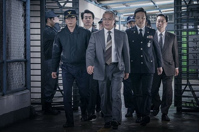 A törvénytelenség börtöne - Filmfotók - Bae-soo Jeon, Kyoung-young Lee, Woong-in Jeong