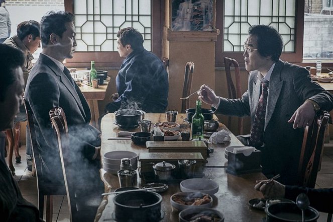 A törvénytelenség börtöne - Filmfotók - Woong-in Jeong, Sung-kyun Kim