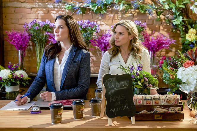 Flower Shop Mystery: Dearly Depotted - De la película - Brooke Shields, Kate Drummond