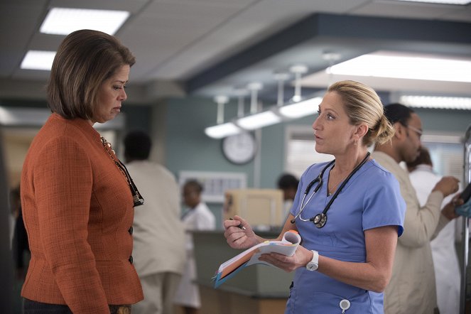 Nurse Jackie - Season 5 - Luck of the Drawing - Do filme - Anna Deavere Smith, Edie Falco