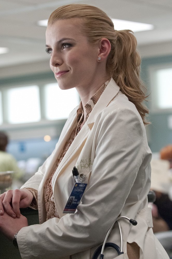 Nurse Jackie - Season 5 - Luck of the Drawing - Van film - Betty Gilpin