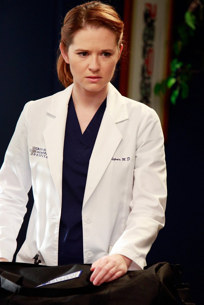Grey's Anatomy - Season 9 - She's Killing Me - Van film - Sarah Drew