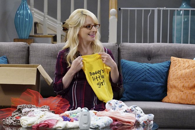The Big Bang Theory - Season 11 - The Explosion Implosion - Photos - Melissa Rauch