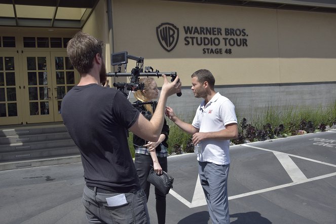 Prohlídka filmových studií: Warner Bros. Studios - Tournage - Tereza Srbová, Martin Pomothy