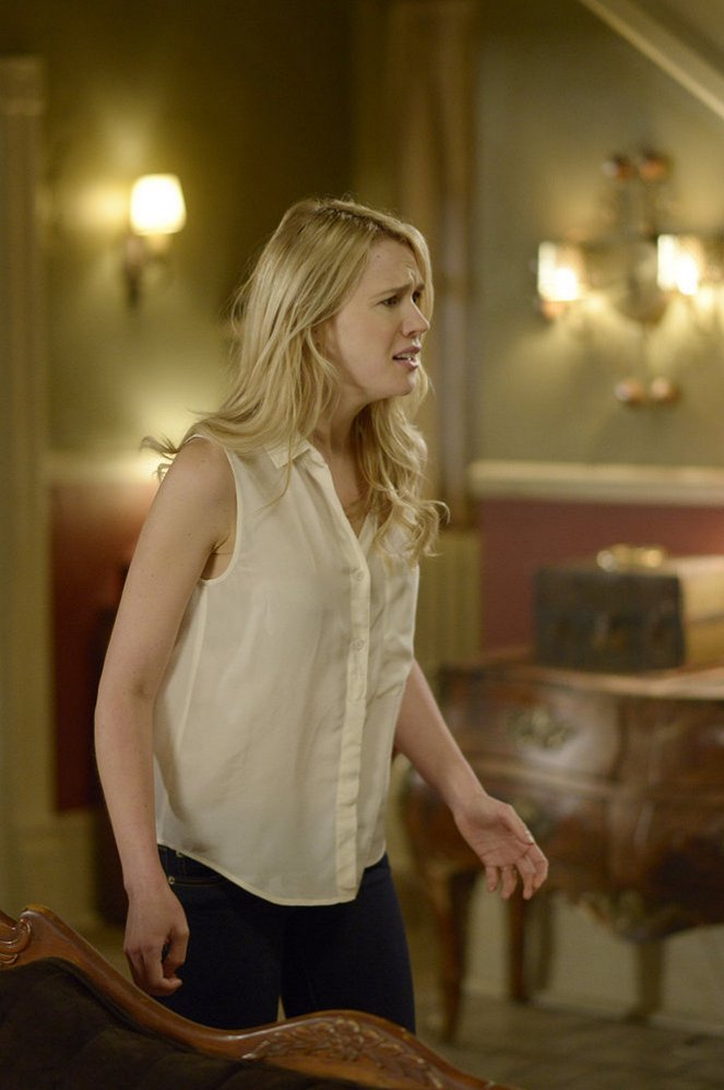 Being Human - Season 4 - Cheater of the Pack - Photos - Kristen Hager