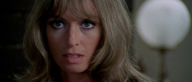 The Bird with the Crystal Plumage - Photos - Suzy Kendall