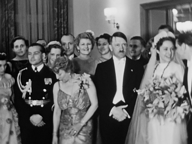 Hitlerova kronika - Z filmu - Adolf Hitler