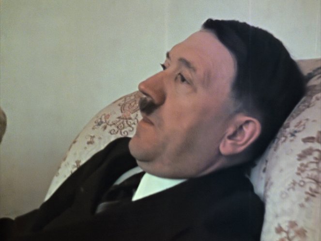 Hitlerova kronika - Z filmu - Adolf Hitler