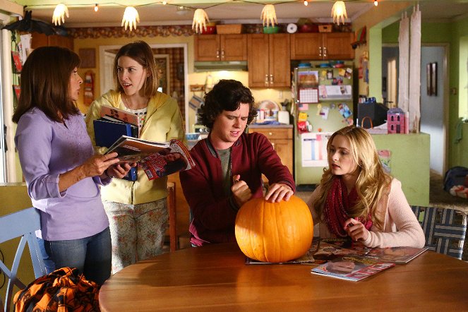 A semmi közepén - Halloween VII.: Szobafoglalás - Filmfotók - Patricia Heaton, Eden Sher, Charlie McDermott, Greer Grammer