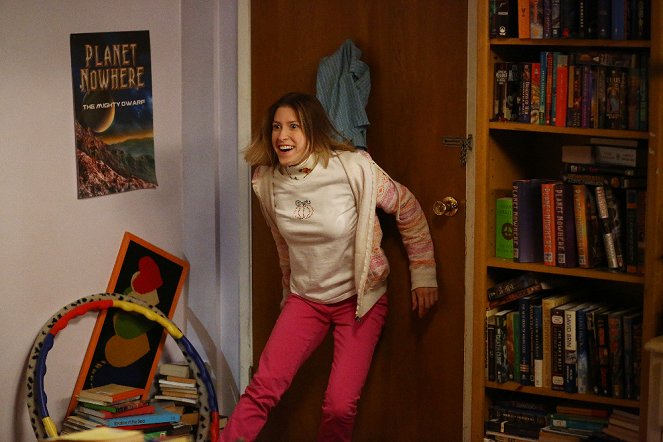 The Middle - Halloween VIII: The Heckoning - Photos - Eden Sher