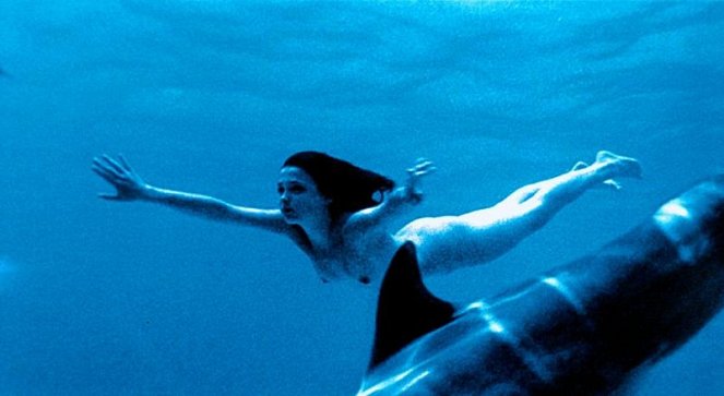 Dolphins - De la película - Julia Brendler