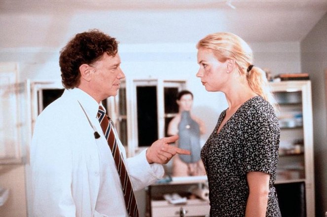 Doktor Knock - De la película - Gert Voss, Veronica Ferres