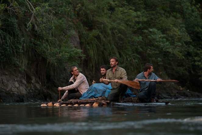 Dzsungel - Filmfotók - Joel Jackson, Daniel Radcliffe, Thomas Kretschmann, Alex Russell
