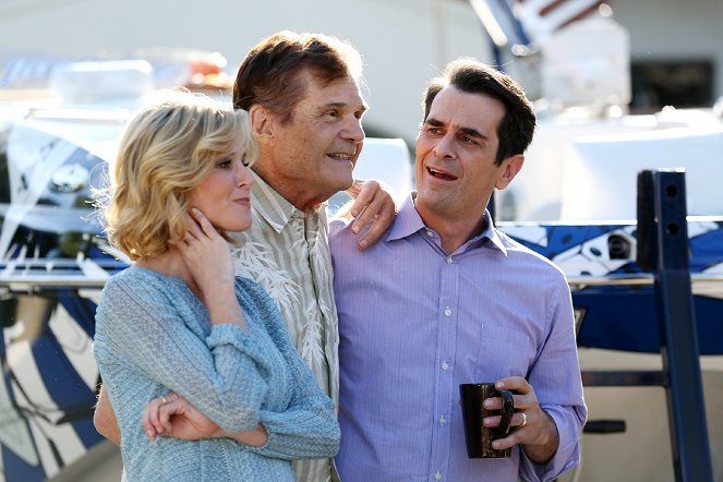 Taková moderní rodinka - Soused přes palubu - Z filmu - Julie Bowen, Fred Willard, Ty Burrell