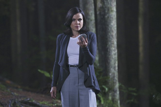 Once Upon a Time - Breaking Glass - Photos - Lana Parrilla
