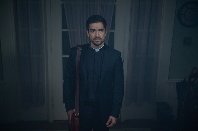 The Exorcist - There but for the Grace of God, Go I - Van film - Alfonso Herrera