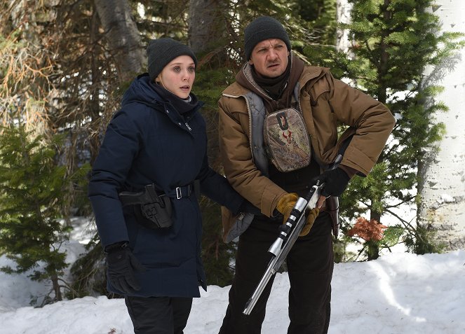 Wind River - Tod im Schnee - Filmfotos - Elizabeth Olsen, Jeremy Renner