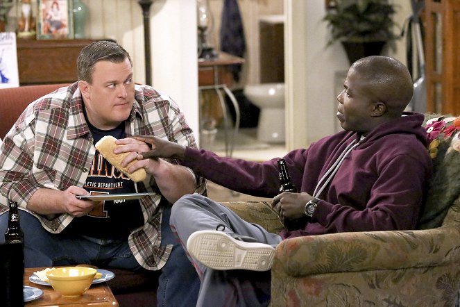 Mike & Molly - The Dice Lady Cometh - Do filme - Billy Gardell, Reno Wilson