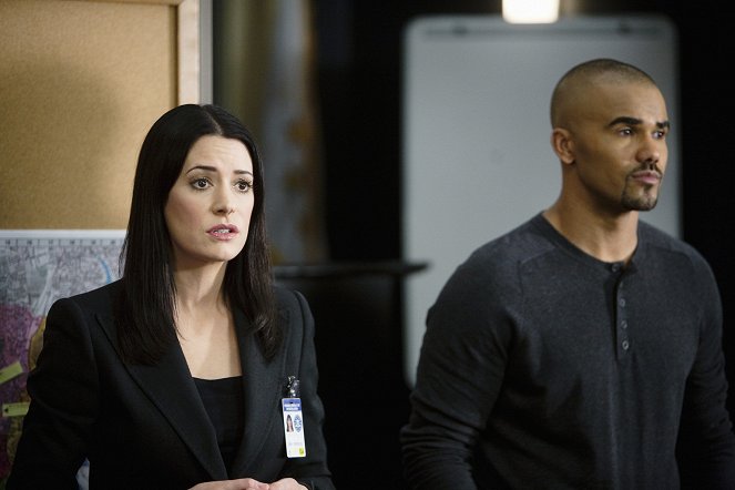 Criminal Minds - Public Enemy - Photos - Paget Brewster, Shemar Moore