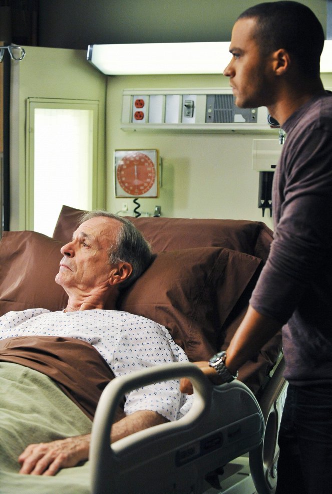 Grey's Anatomy - Perfect Little Accident - Photos - Chelcie Ross, Jesse Williams