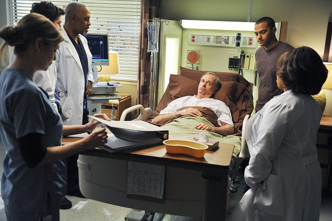 Grey's Anatomy - Perfect Little Accident - Photos - James Pickens Jr., Chelcie Ross, Jesse Williams