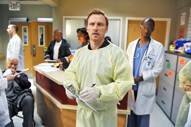 Grey's Anatomy - Die jungen Ärzte - Katastrophe am Valentinstag - Filmfotos - Kevin McKidd