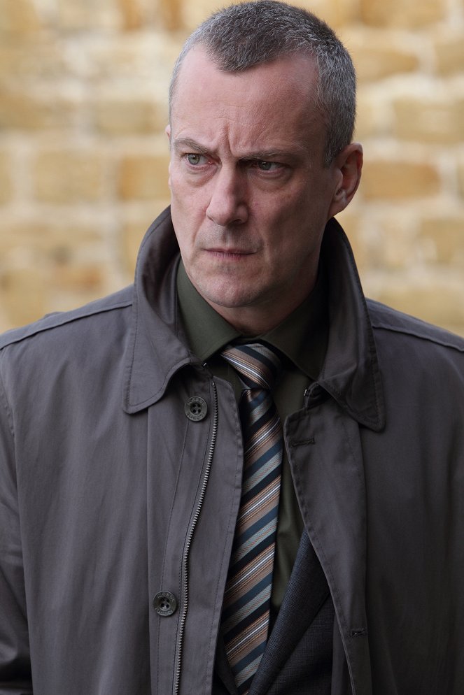 DCI Banks - Season 1 - Playing with Fire: Part 2 - Photos - Stephen Tompkinson