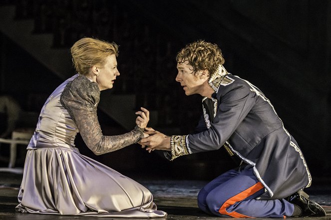 Hamlet - De filmes - Anastasia Hille, Benedict Cumberbatch