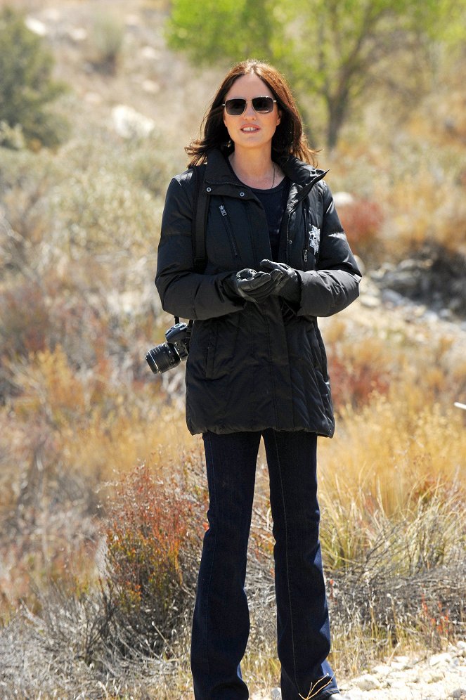 CSI: Crime Scene Investigation - Season 12 - Dune and Gloom - Photos - Jorja Fox