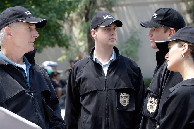 Agenci NCIS - Przypadkowa ofiara - Z filmu - Mark Harmon, Sean Murray, Michael Weatherly, Cote de Pablo