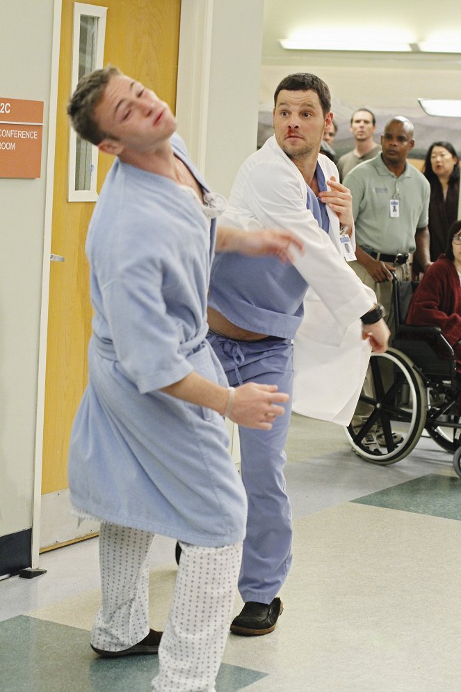 Grey's Anatomy - Sympathy for the Parents - Photos - Jake McLaughlin, Justin Chambers
