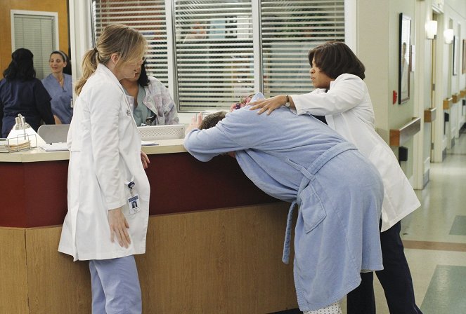 Grey's Anatomy - Sympathy for the Parents - Van film - Ellen Pompeo, Chandra Wilson