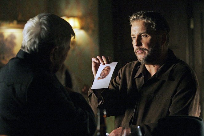 CSI: Crime Scene Investigation - Young Man with a Horn - Photos - William Petersen