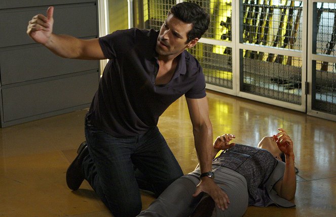 CSI: Miami - Season 8 - Hostile Takeover - Photos - Eddie Cibrian