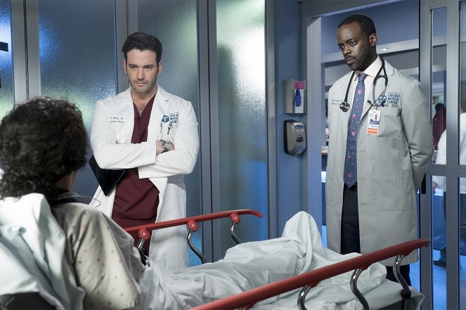 Chicago Med - Heart Matters - Photos - Colin Donnell, Ato Essandoh