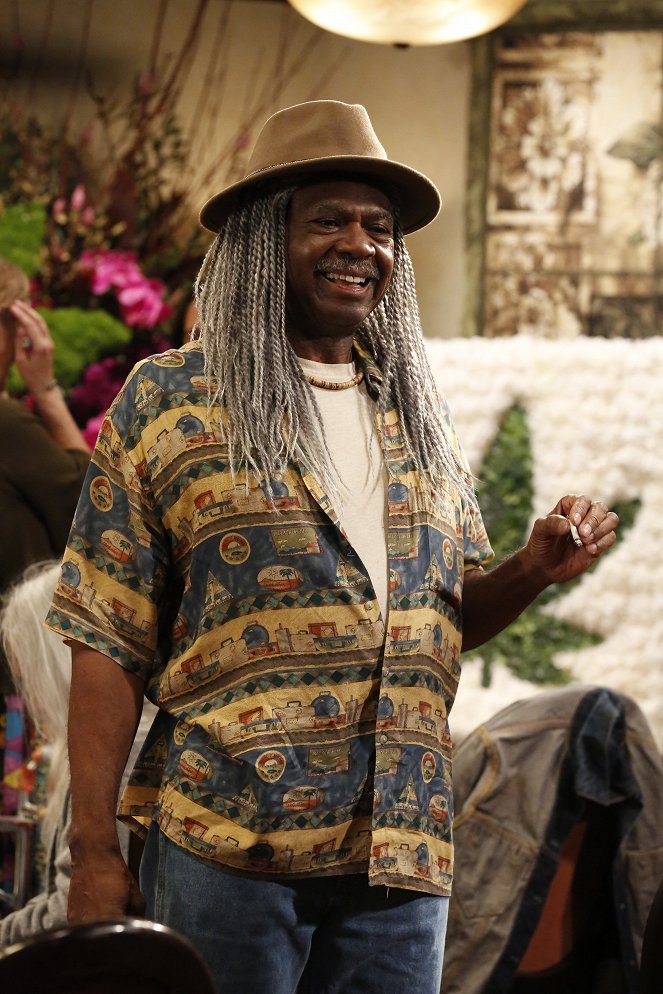 Disjointed - Season 1 - Donna Weed - Photos