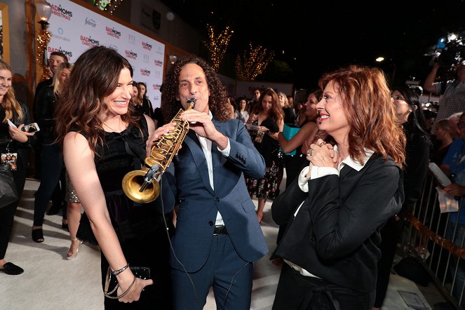 A Bad Moms Christmas - Tapahtumista - The Premiere of A Bad Moms Christmas in Westwood, Los Angeles on October 30, 2017 - Kathryn Hahn, Kenny G, Susan Sarandon