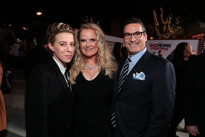 Bad Moms 2 - Événements - The Premiere of A Bad Moms Christmas in Westwood, Los Angeles on October 30, 2017 - Suzanne Todd