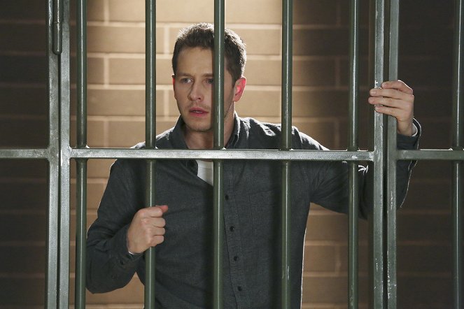 Once Upon a Time - Shattered Sight - Photos - Josh Dallas