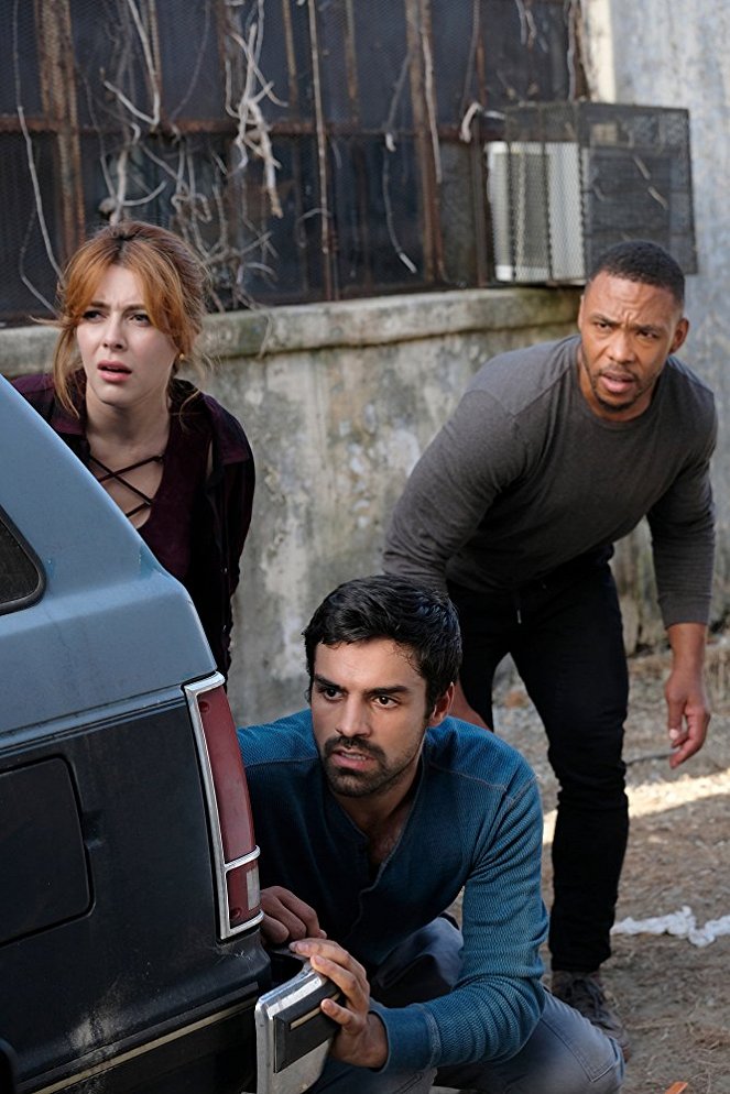 The Gifted - eXit strategy - Van film - Elena Satine, Sean Teale