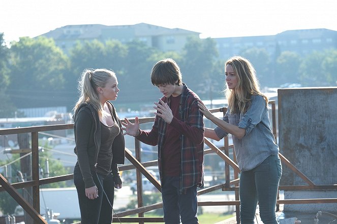 The Gifted - Season 1 - eXit - Filmfotos - Natalie Alyn Lind, Percy Hynes White, Amy Acker