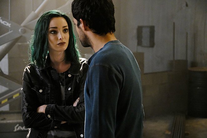 The Gifted - boXed in - Photos - Emma Dumont