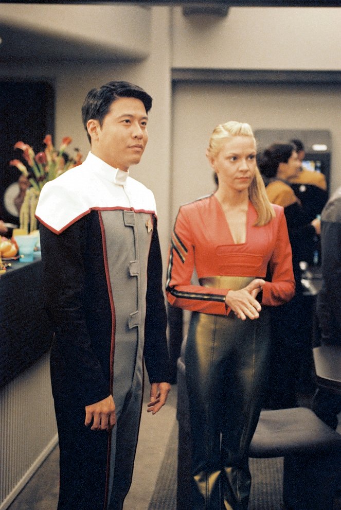 Star Trek - Raumschiff Voyager - Season 7 - Das Rennen - Filmfotos - Garrett Wang, Cyia Batten